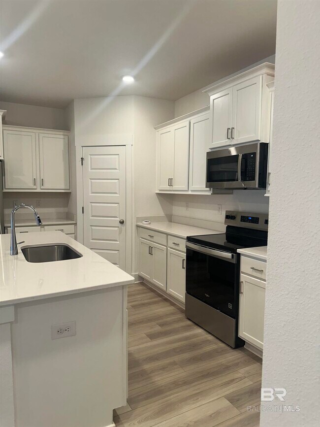 Foto del edificio - 16863 Fedora Dr