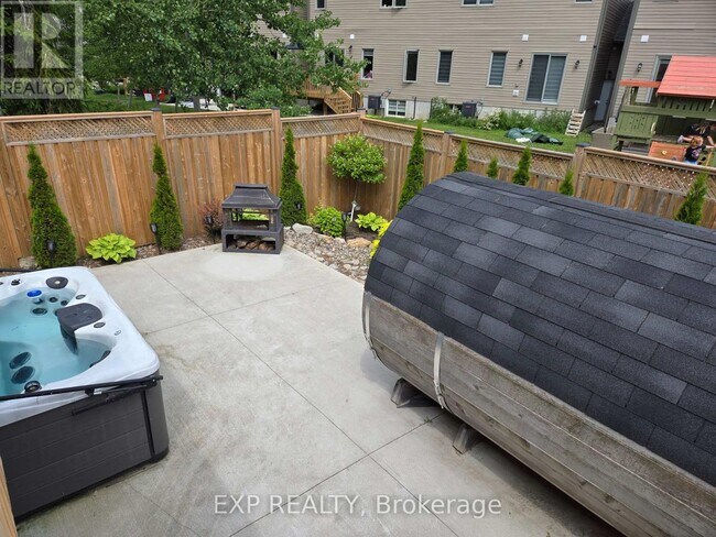 Building Photo - 117 Delphi Ct