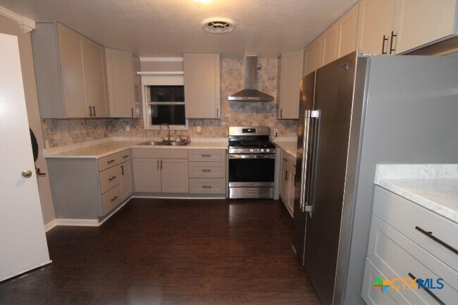 Foto del edificio - 2104 Brantley Ave