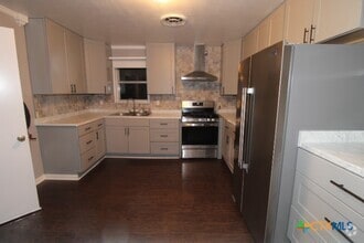 Building Photo - 2104 Brantley Ave