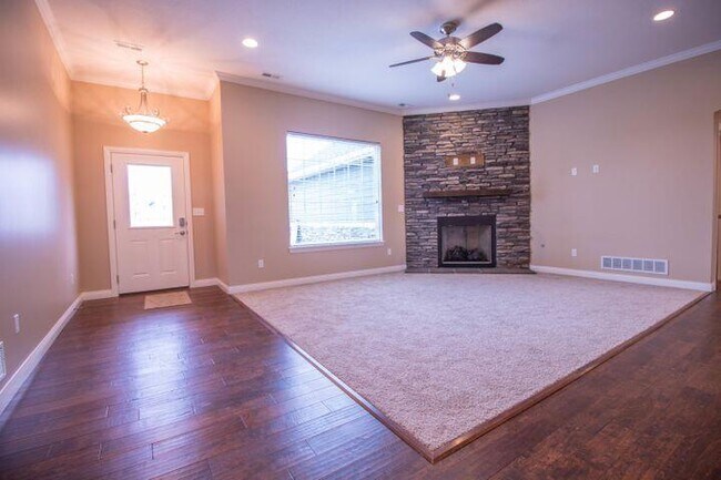 Building Photo - 4504 Cedar Falls Ln