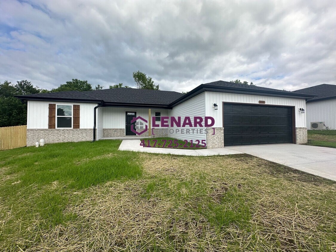 Foto principal - Brand New 3 Bedroom Home!