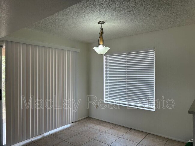 Foto del edificio - 1577 W Curry Dr