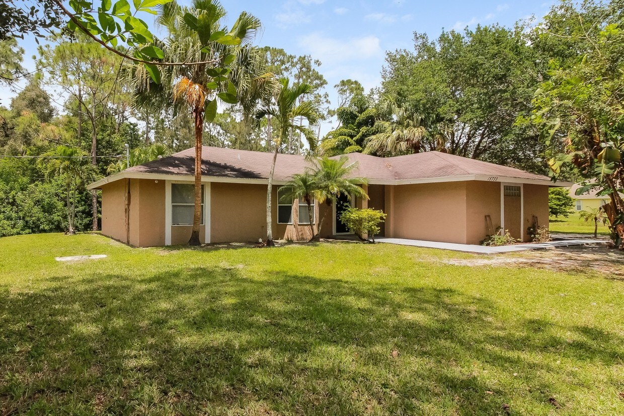 Foto principal - 15733 82nd Ln N