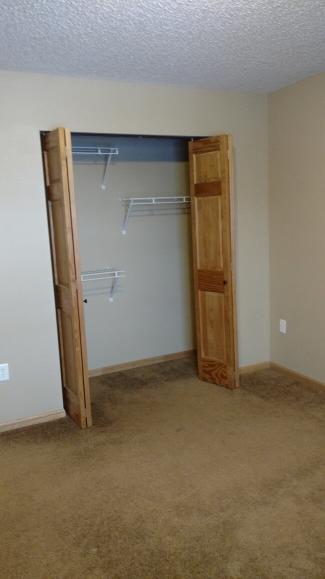 6200-6280 1B 776 sq ft - Kensington