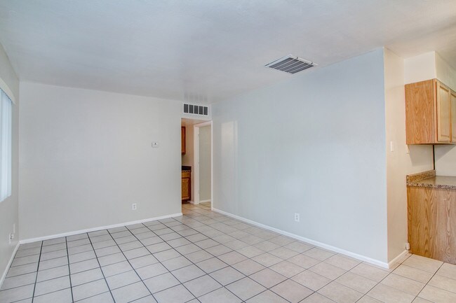 Building Photo - 6824 N 23rd Ave