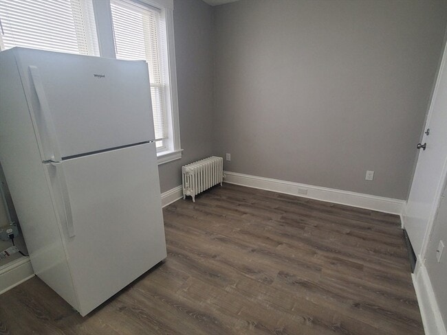 Building Photo - 738 Washington St