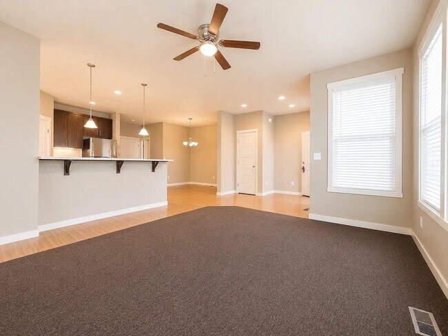 Foto del edificio - 7214 Hayworth Ave NE