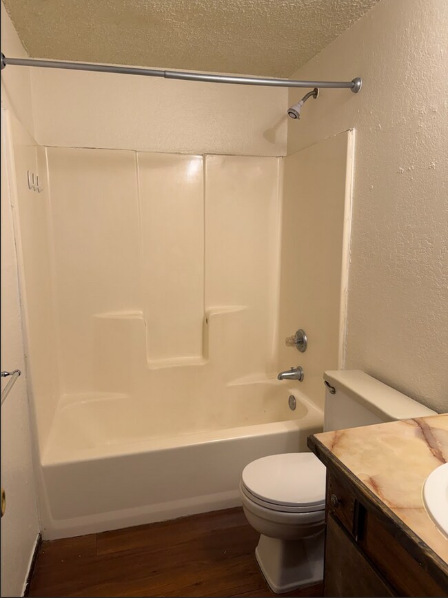 Foto del edificio - Charming 2 Bed, 1 Bath Home Near OCCC!