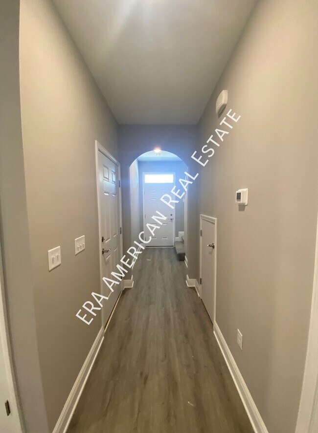 Foto del edificio - 953 Skylark Rd