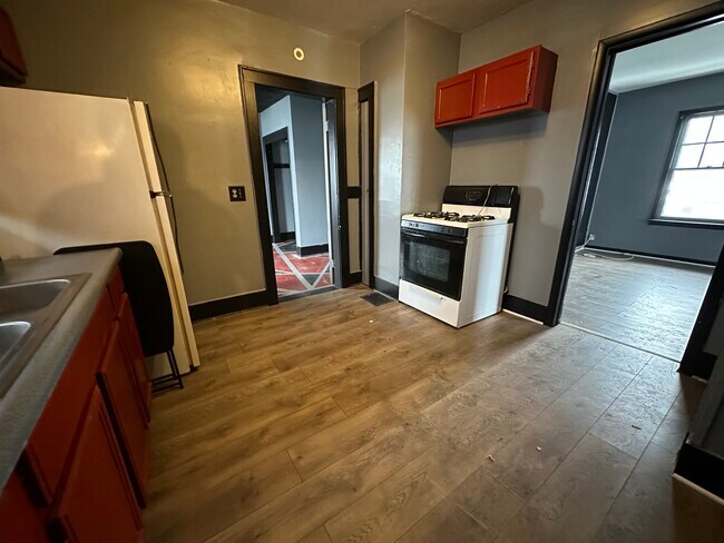 Foto del edificio - 413 Stone Rd