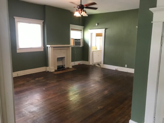 Building Photo - 117 S Highland Ave