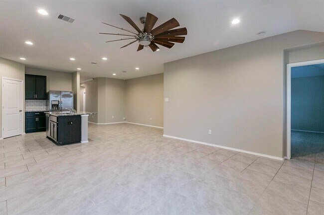 Foto del edificio - 502 Poppy Field Ct
