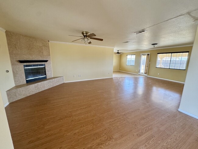 Building Photo - 9000 Underwood Ave