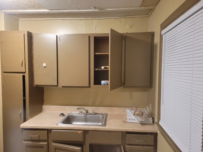 Foto del edificio - 1358 E 25th Ave