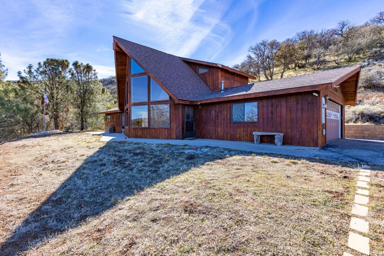 19072 Pine Summit Ct, Tehachapi, CA 93561 House Rental in Tehachapi