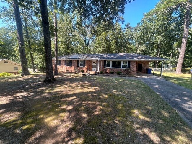 Building Photo - 1427 Woodlawn Ave