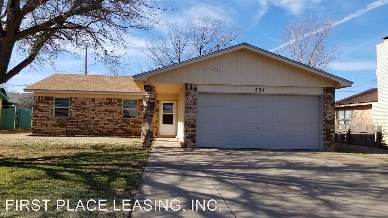 Primary Photo - 3 br, 2 bath House - 524 Merrill Dr.