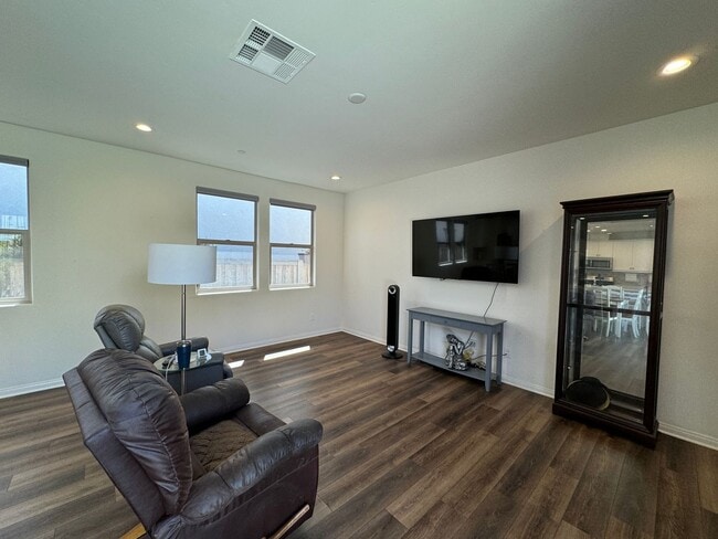 Building Photo - 3949 Kilbern Way