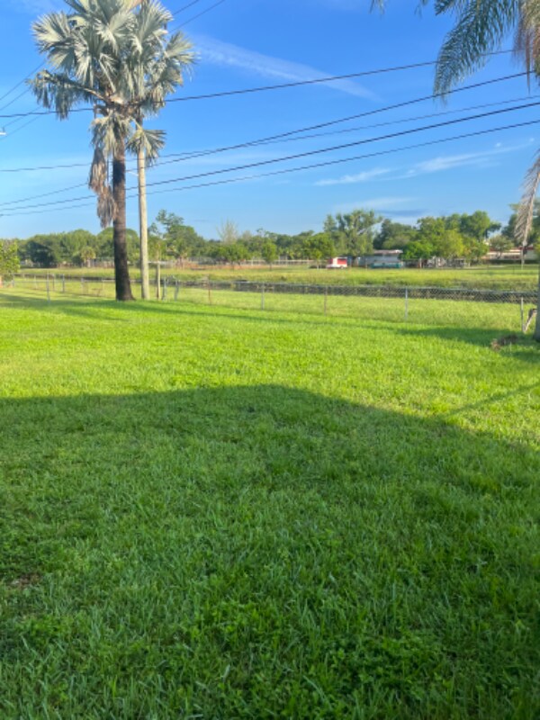 Foto del edificio - 3241 NW 154th Terrace