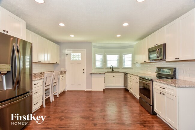 Building Photo - 418 Silver Springs Ln