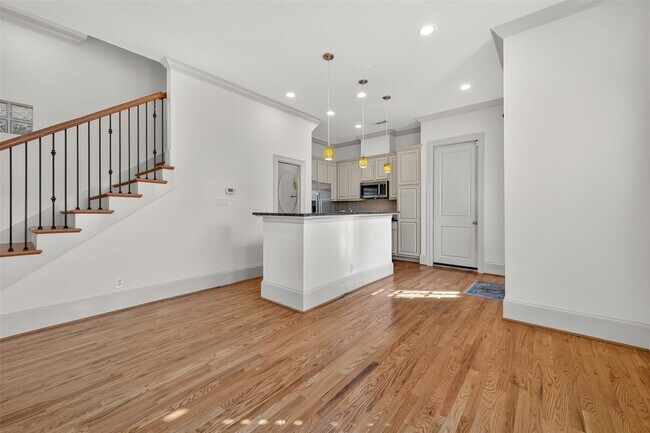 Foto del edificio - 931 W 23rd St