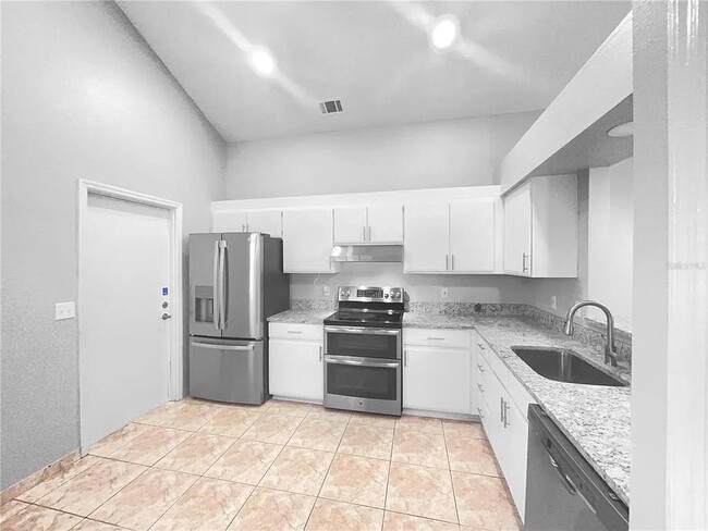 Building Photo - 186 Pinewood Cir