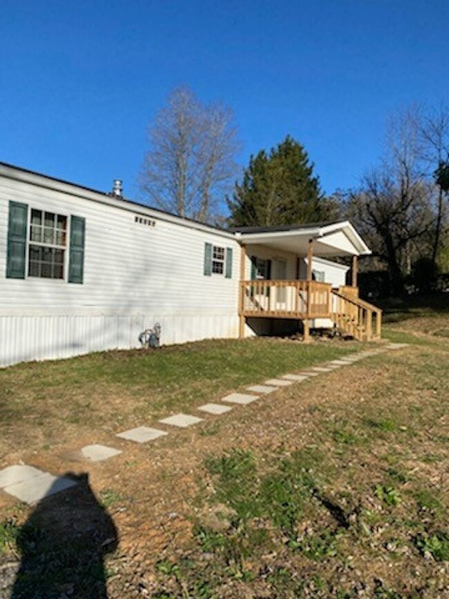 Foto del edificio - Three Bedroom Manufactured Home in Teays V...