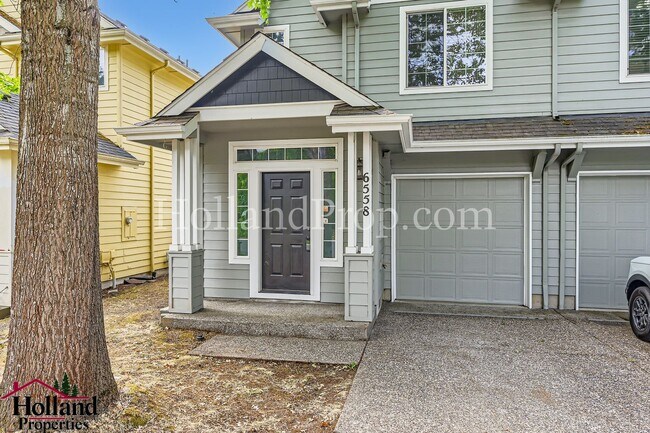 Foto del edificio - Charming Home with 3 bed and 2.5 baths and...