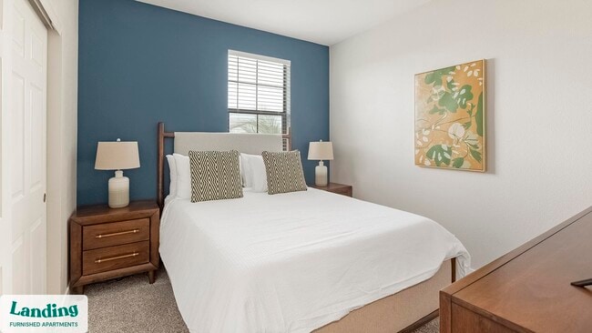 Building Photo - 9242 W Russell Rd