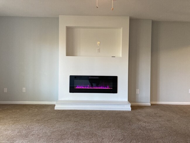 Building Photo - Condo Overlooking Lake Hartwell
