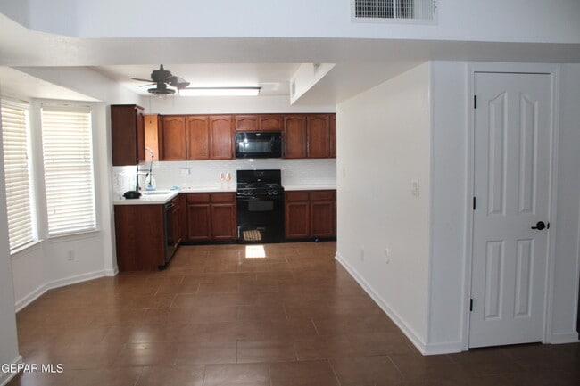 Foto del edificio - 12516 Twin Leaf Dr