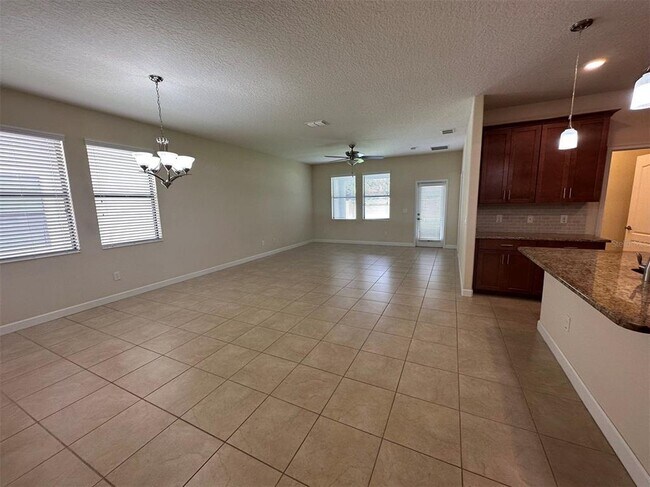 Building Photo - 15631 Porter Rd