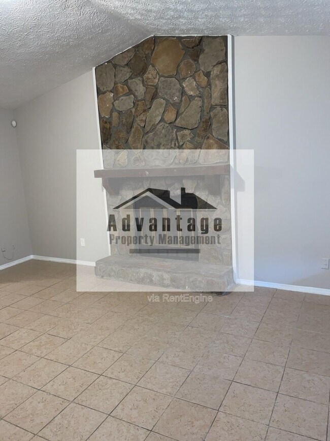 Foto del edificio - 944 Brandon Hill Way