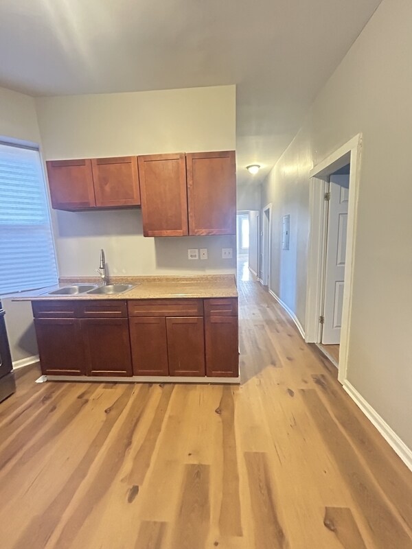 Foto del edificio - 7432 S Blackstone Ave