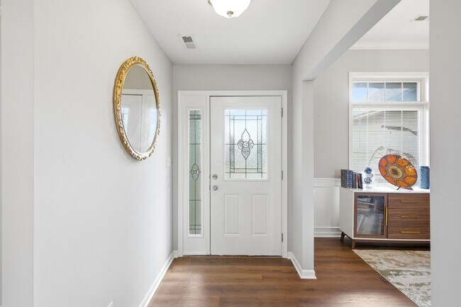 Building Photo - 5005 Craydon Dr