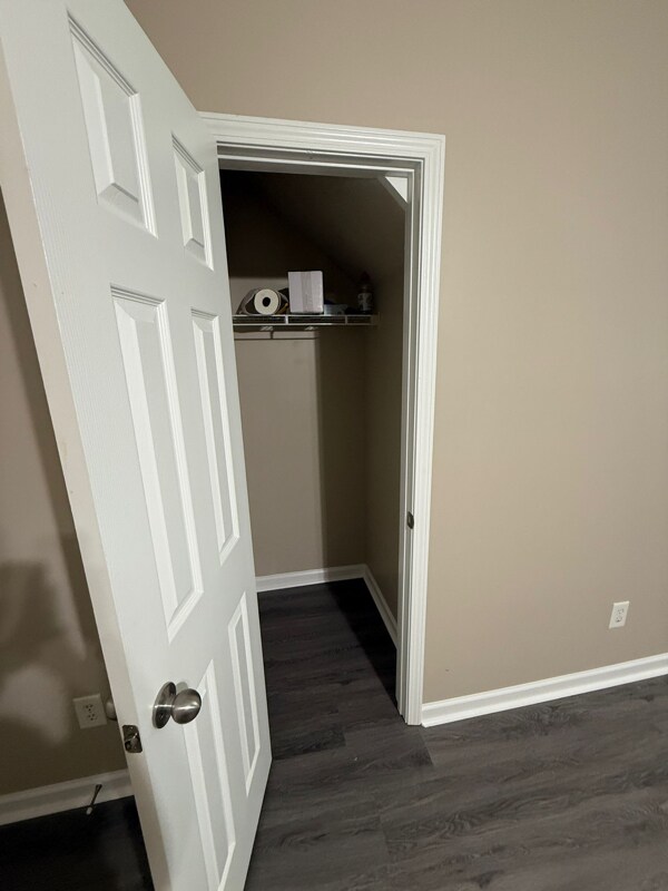 Foto del edificio - 518 Oakside Pl