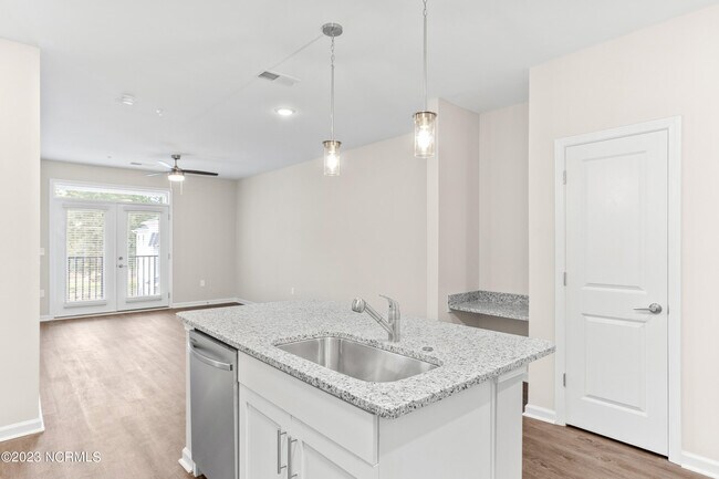 Building Photo - 5621 Lucas Ct