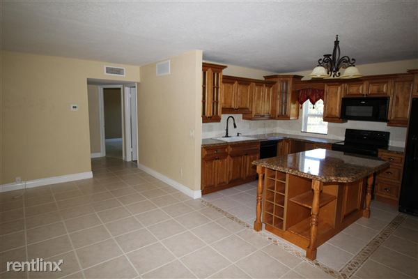 Building Photo - 312 Southwind Dr