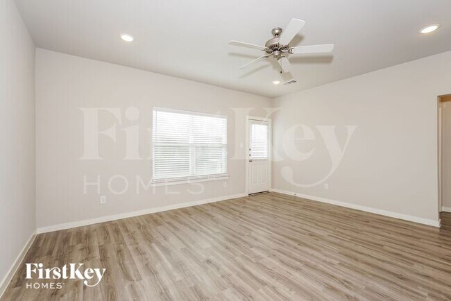 Building Photo - 312 Niki Drive