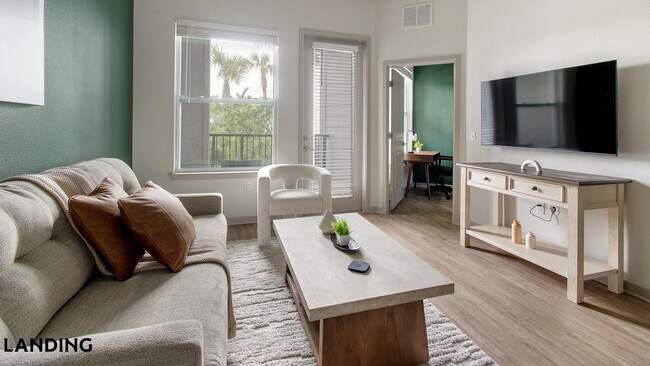 Foto del edificio - 7311 Baymeadows Way