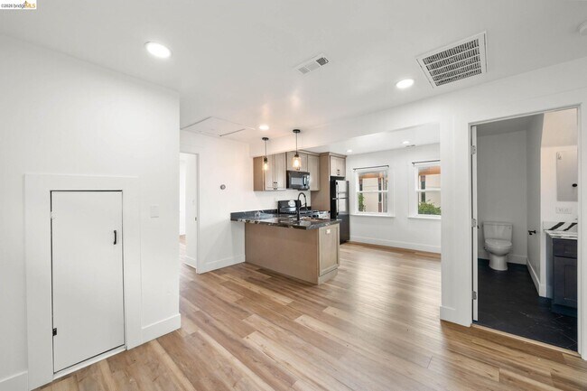 Foto del edificio - 2804 Adeline St