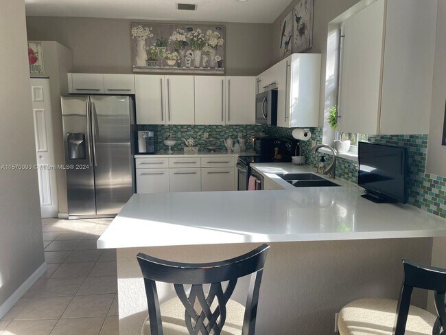 Foto del edificio - 786 Nandina Drive, Weston, FL 33327
