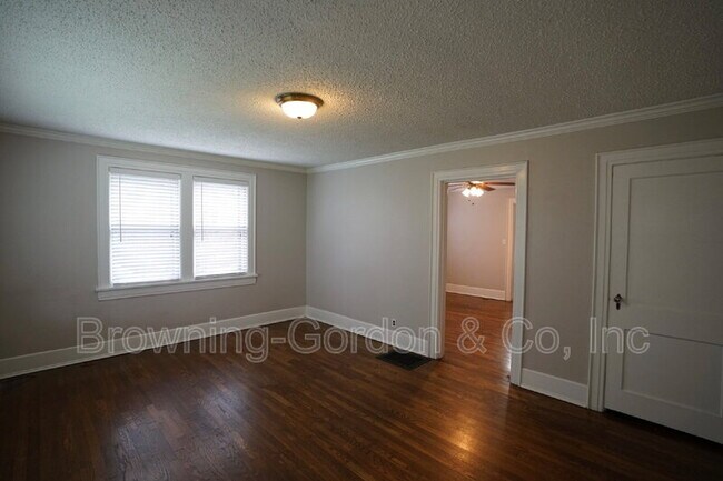 Foto del edificio - 1302 Caldwell Ave