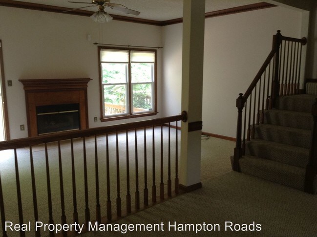 Building Photo - 3 br, 2.5 bath House - 851 Creekside Crescent