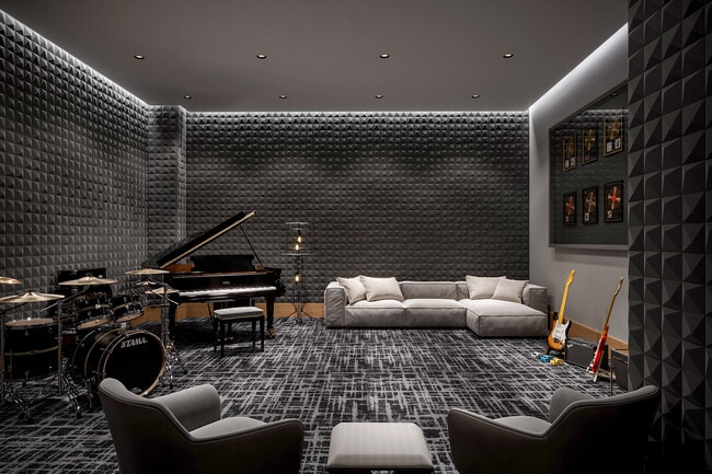 Music Studio - 632 Newark