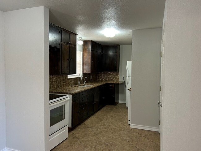 Foto del edificio - 1506 E 37th St