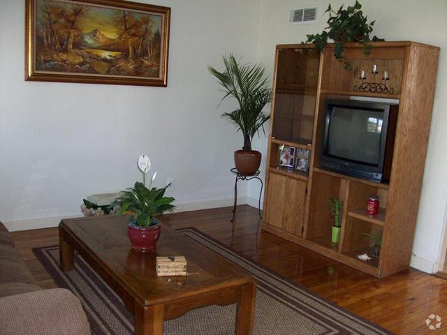 Living Room - Evergreen Town House Apartments