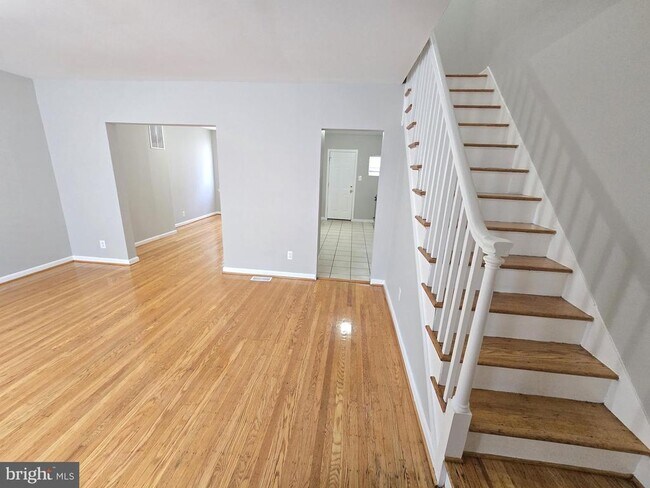 Foto del edificio - 3516 Erdman Ave