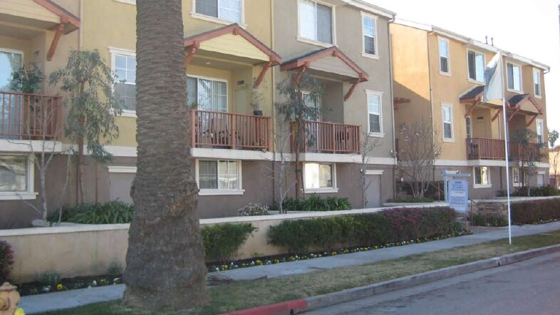 Foto principal - 5820 David Ave